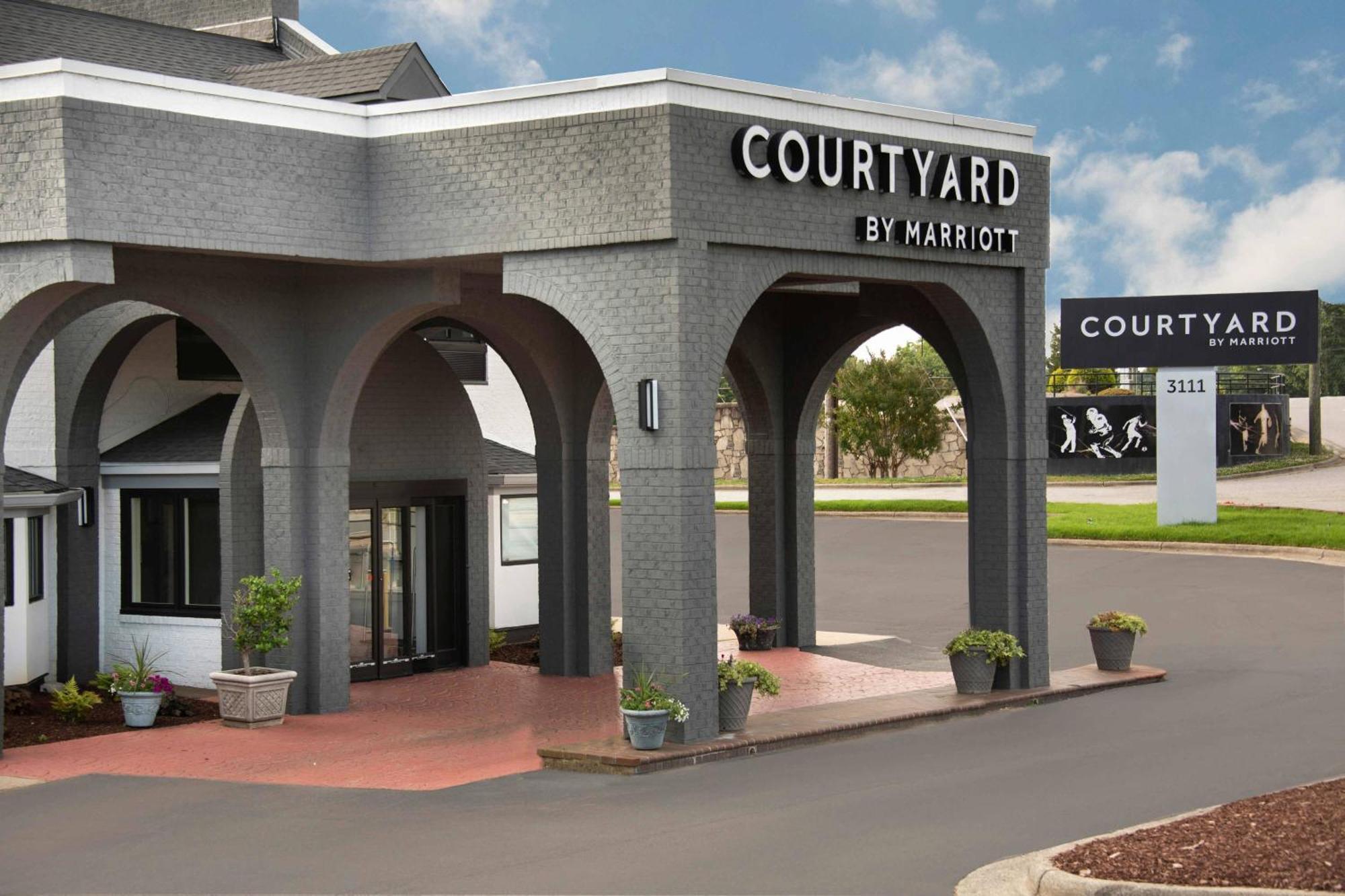 Courtyard Winston-Salem University Екстер'єр фото