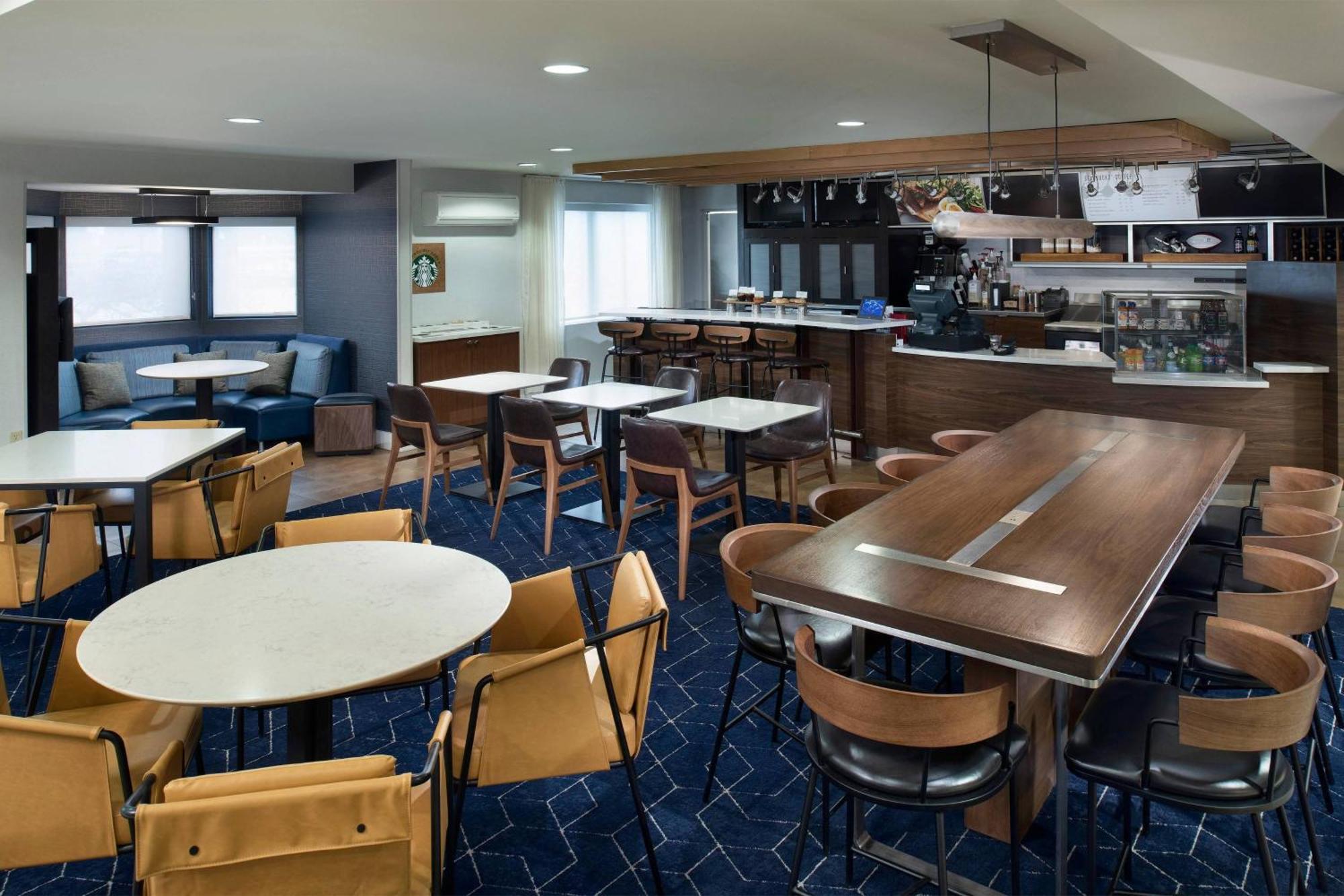 Courtyard Winston-Salem University Екстер'єр фото